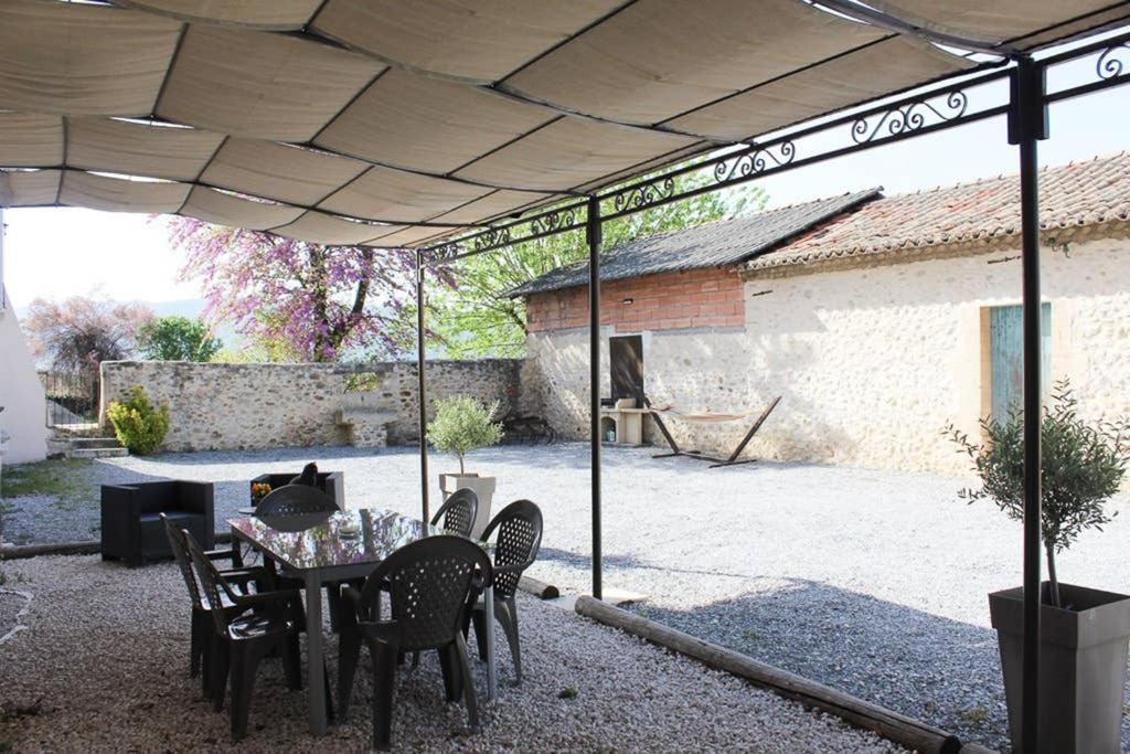 Le Gite Du Jas Vieux Montfort  외부 사진